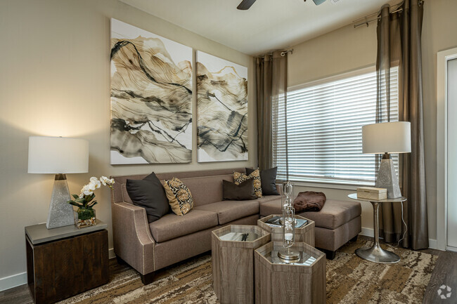 1HAB, 1BA - 631 ft² - Smart Living at Cypress Creek Apartment Homes