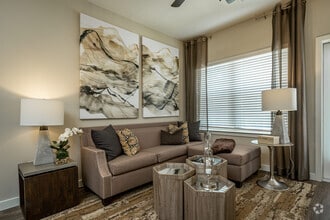 1BR, 1BA - 631SF - Smart Living at Cypress Creek Apartment Homes