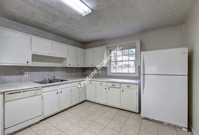 Foto del edificio - 5805 Singleton Rd