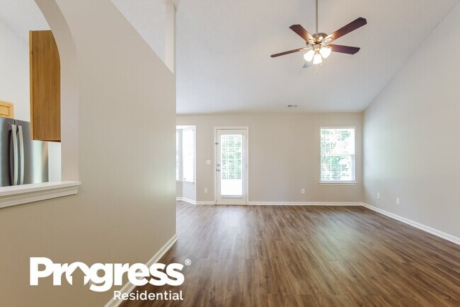 Building Photo - 212 Glencroft Dr