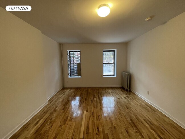 Building Photo - 252 Vernon Ave