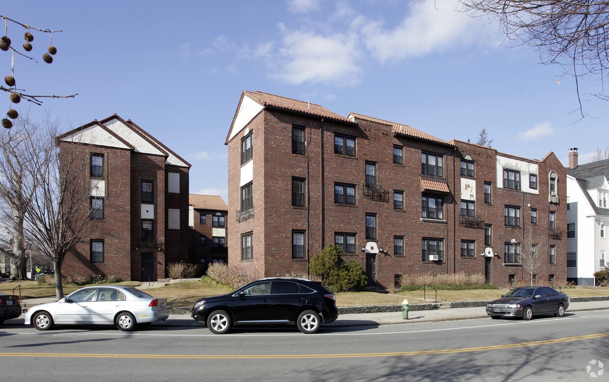 490 Angell St, Providence, RI 02906 Apartments in Providence, RI