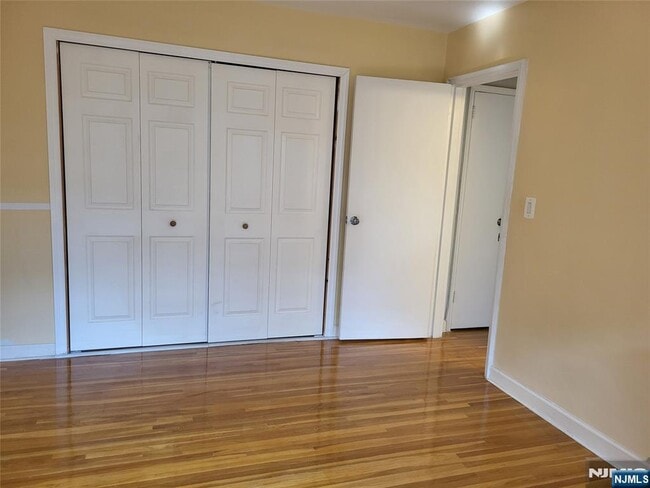 Foto del edificio - 2340 Linwood Ave