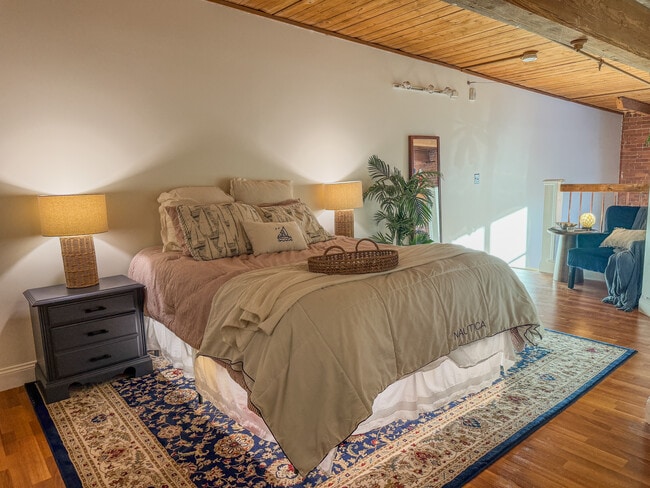 Building Photo - 494 Woonasquatucket Ave