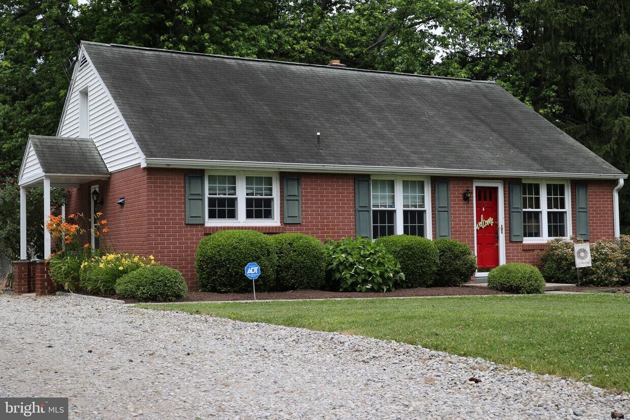 Primary Photo - 1110 Phoenixville Pike