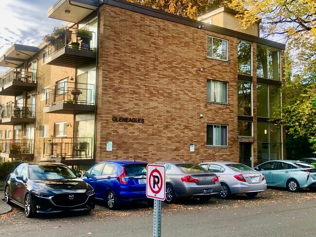 Foto del edificio - 603 13th Ave E
