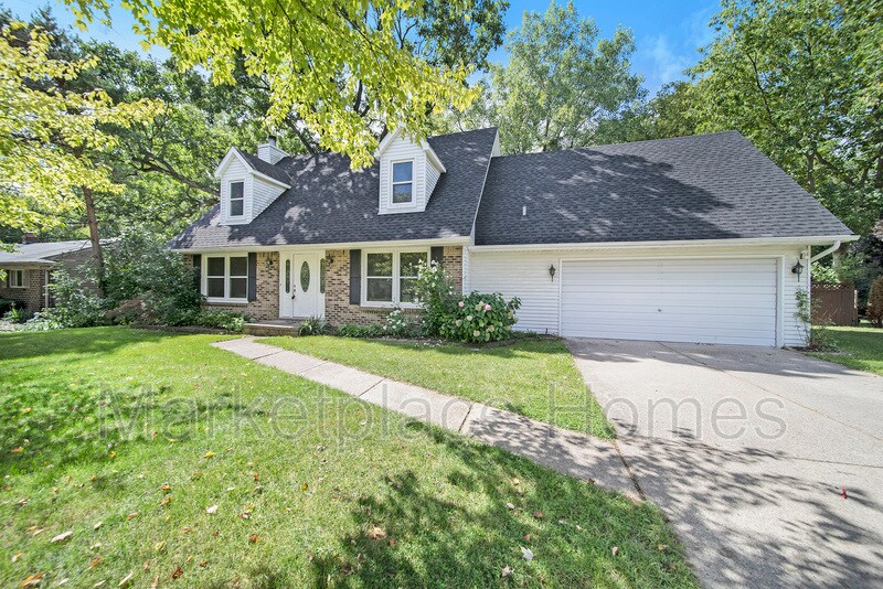 Primary Photo - 690 Old Perch Rd