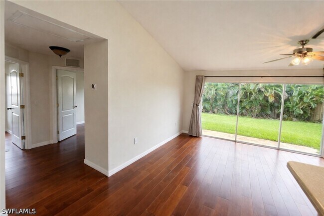 Foto del edificio - 8334 Robin Rd