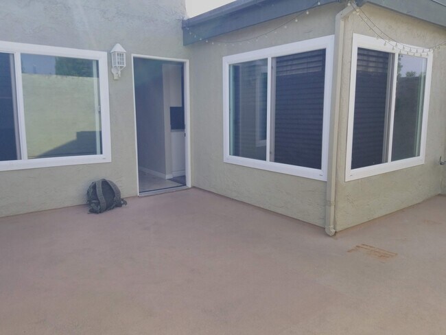 Feel the seabreeze at your front door. - 18681 Maplewood Cir