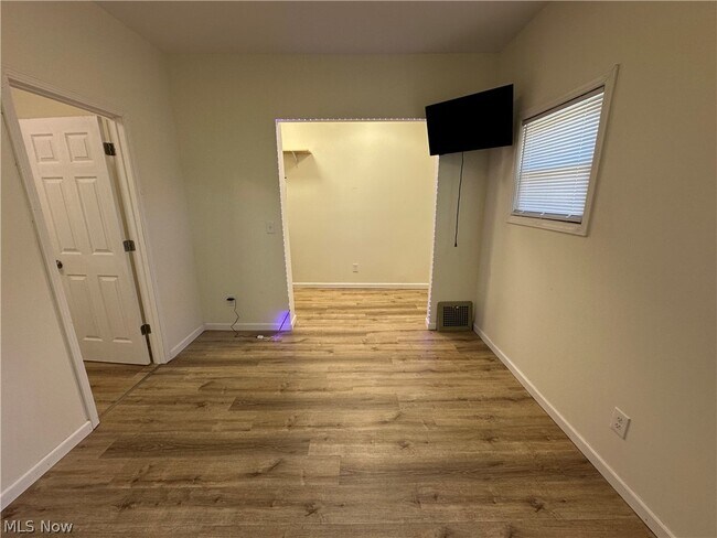 Foto del edificio - 119 Shields Rd