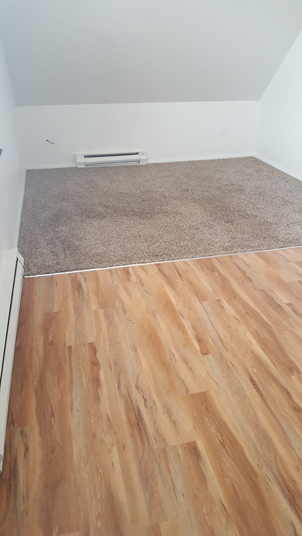 Building Photo - 533 14th Ave