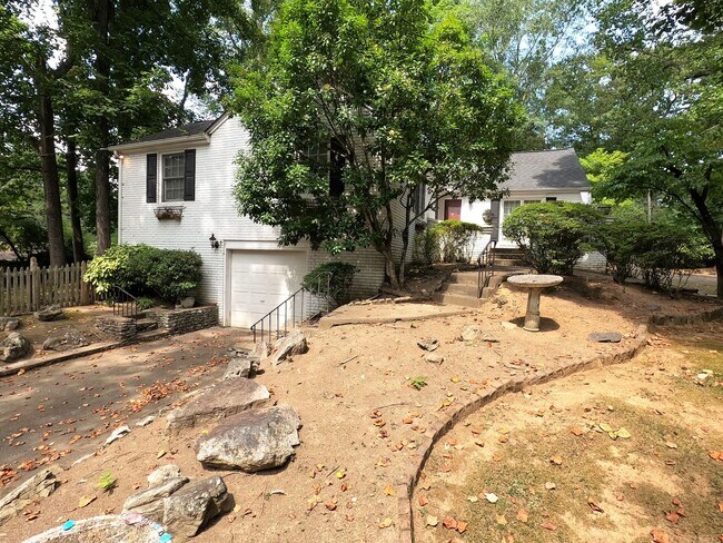 Foto del edificio - SOUTH KNOXVILLE 3 BEDROOM, 1 BATH HOME IN ...