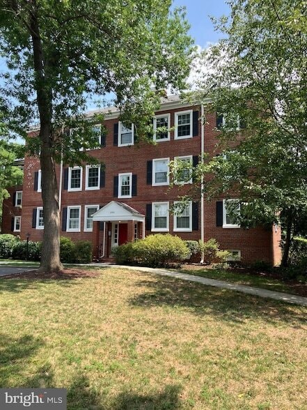 Photo - 2980 S Columbus Street Unit C2 Apartment