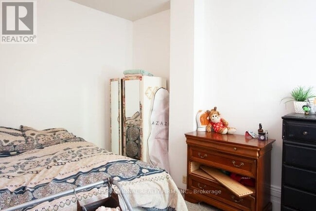 Building Photo - 226 Richmond St