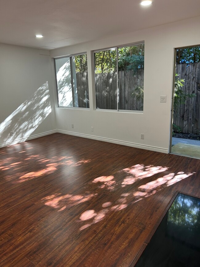 Building Photo - 4190 Dixie Canyon Ave