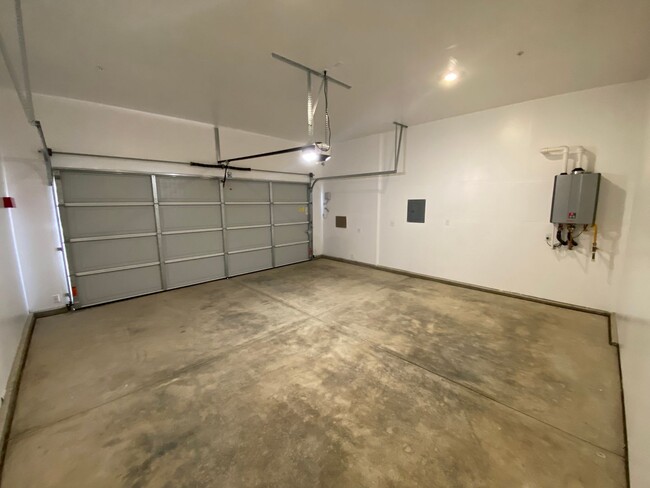 Foto del edificio - Newly Built NW Visalia home coming soon!