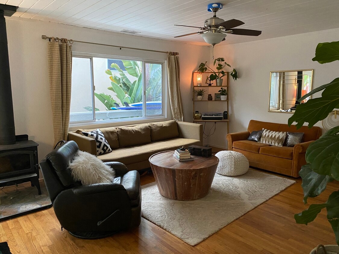 Foto principal - 3550 Gilbert Ave
