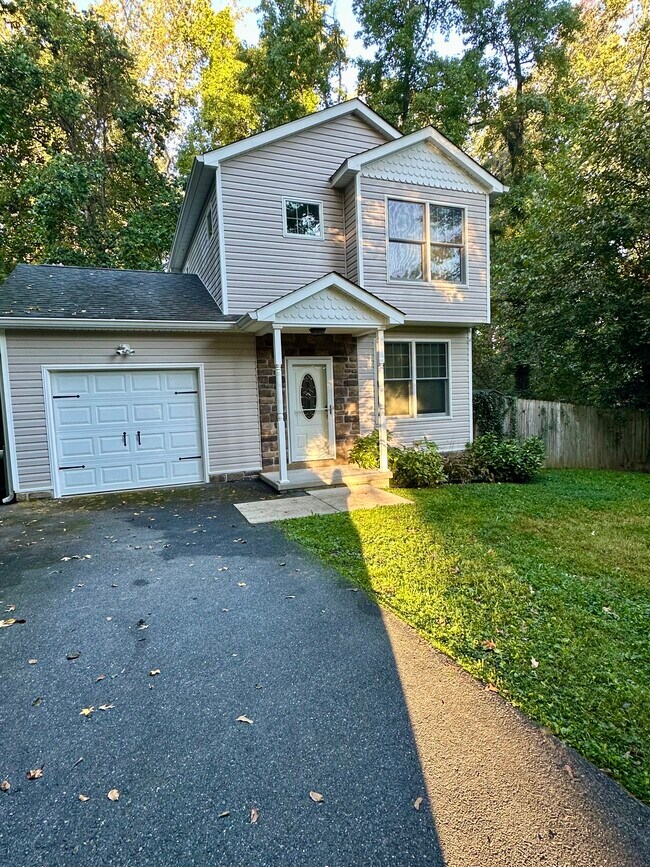 Foto del edificio - 854 Redwood Trail