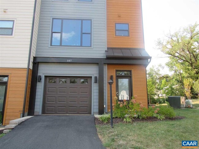 Building Photo - 107 Junction Ln