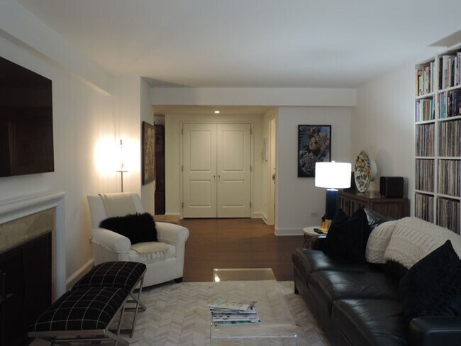 Building Photo - 41 West 58th Street