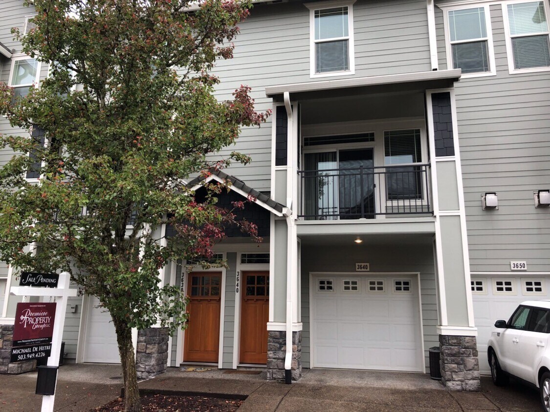 Beautiful Summerlinn Estates Three Level C... House Rental in West