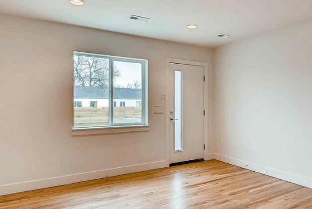 Foto del edificio - 3131 St Paul St