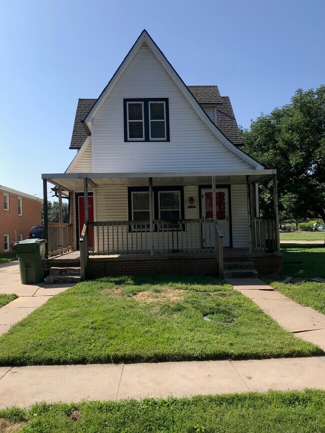Building Photo - 2735 Alpha St