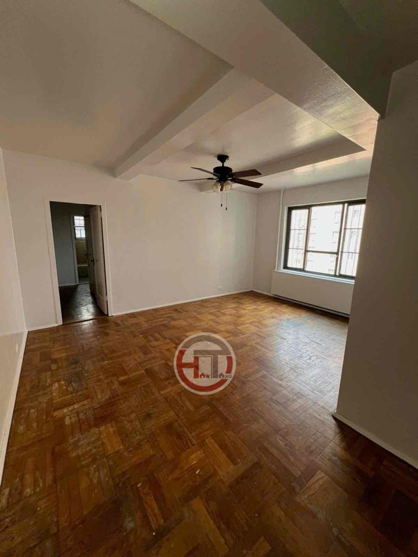 Building Photo - 1491 Metropolitan Ave