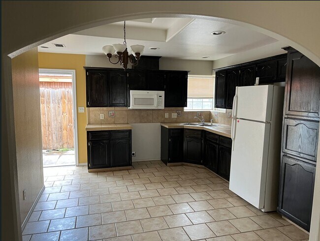 Building Photo - 1804 Agua Fina Ave