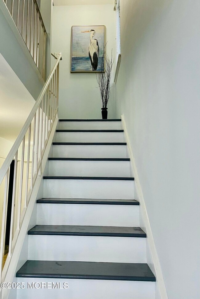 Building Photo - 190 Spruce St