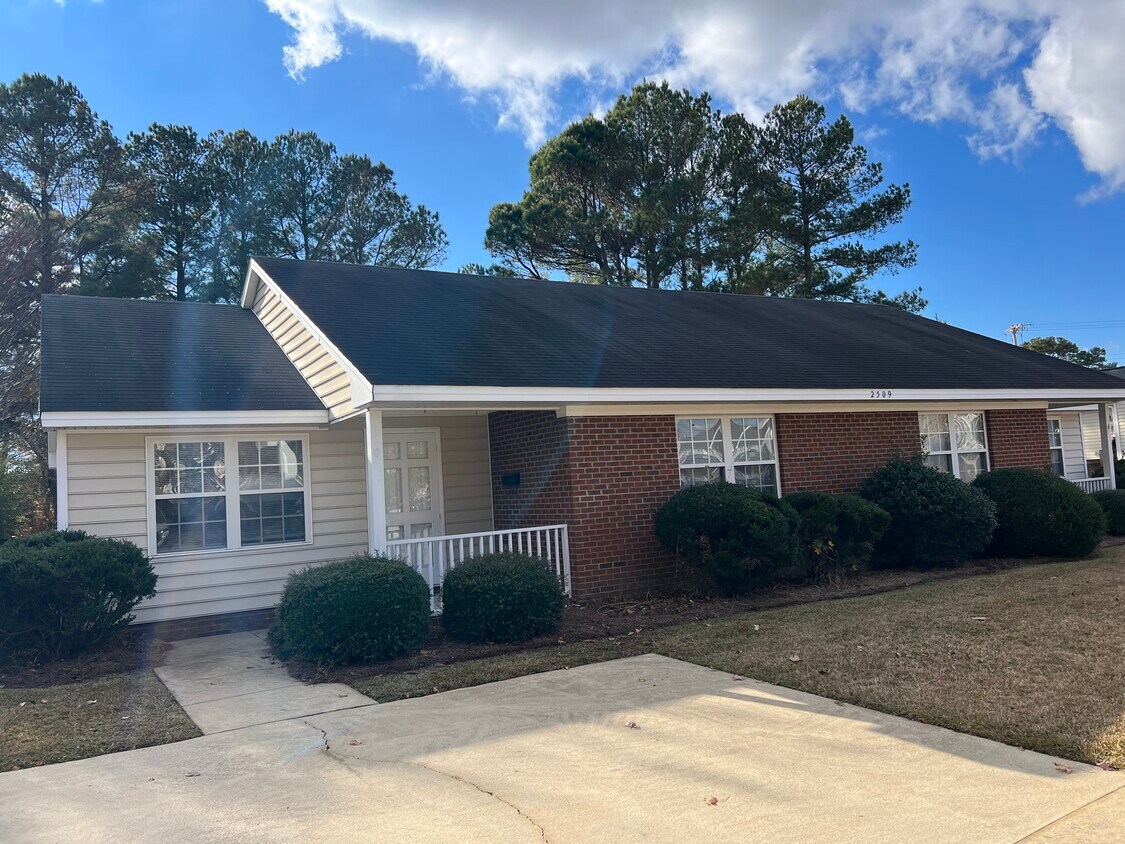 Primary Photo - 2509 Saint Christopher Cir SW