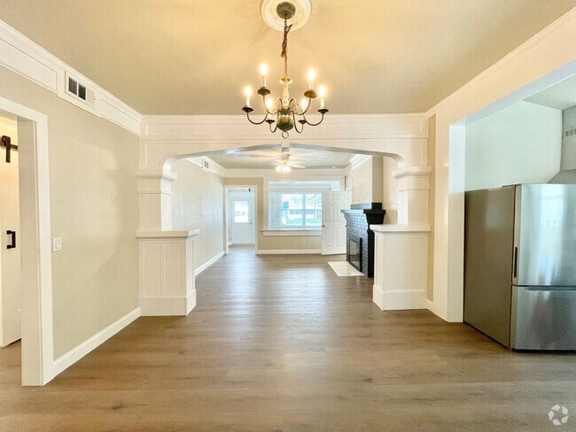 Building Photo - 7700 Boca Ciega Dr