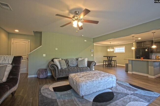Building Photo - 649 Teaberry Dr
