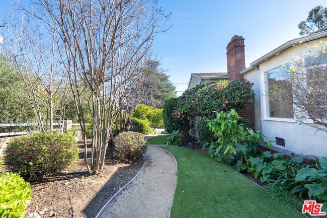 Foto del edificio - 3340 Alabama St