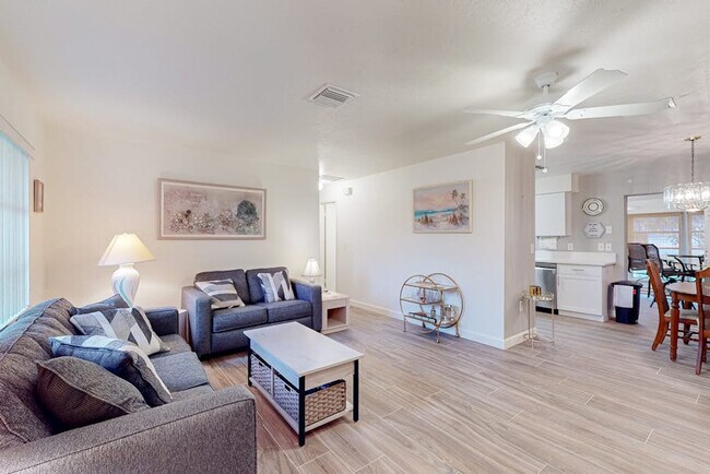 Foto del edificio - 5887 Whistlewood Cir