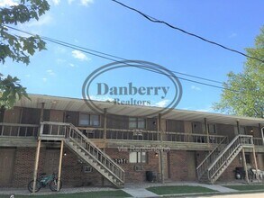 Building Photo - 725 N Cory St