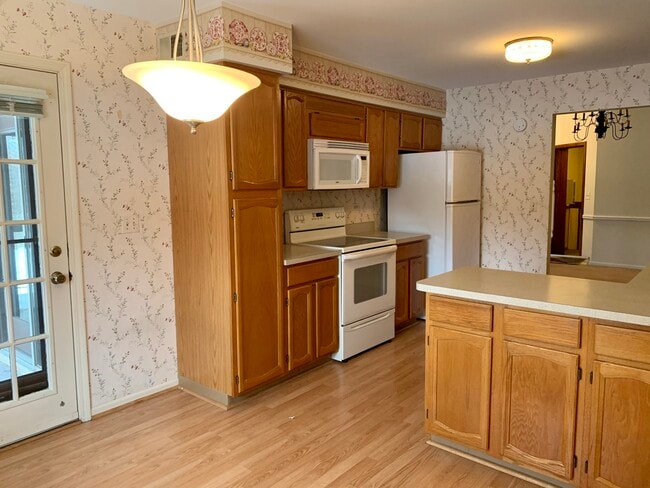 Building Photo - 539 Banyon Lane