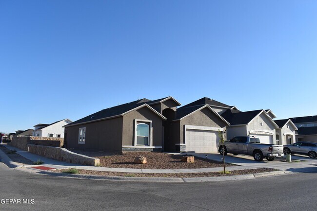 Building Photo - 14852 Tierra Eliana Ave