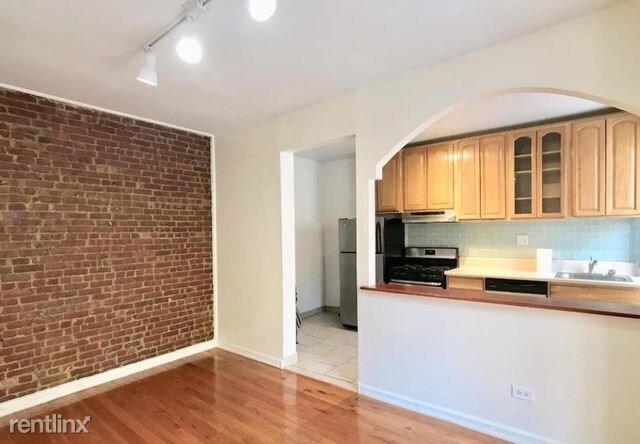 Foto principal - 3 br, 1 bath Apartment - 124 La Salle St