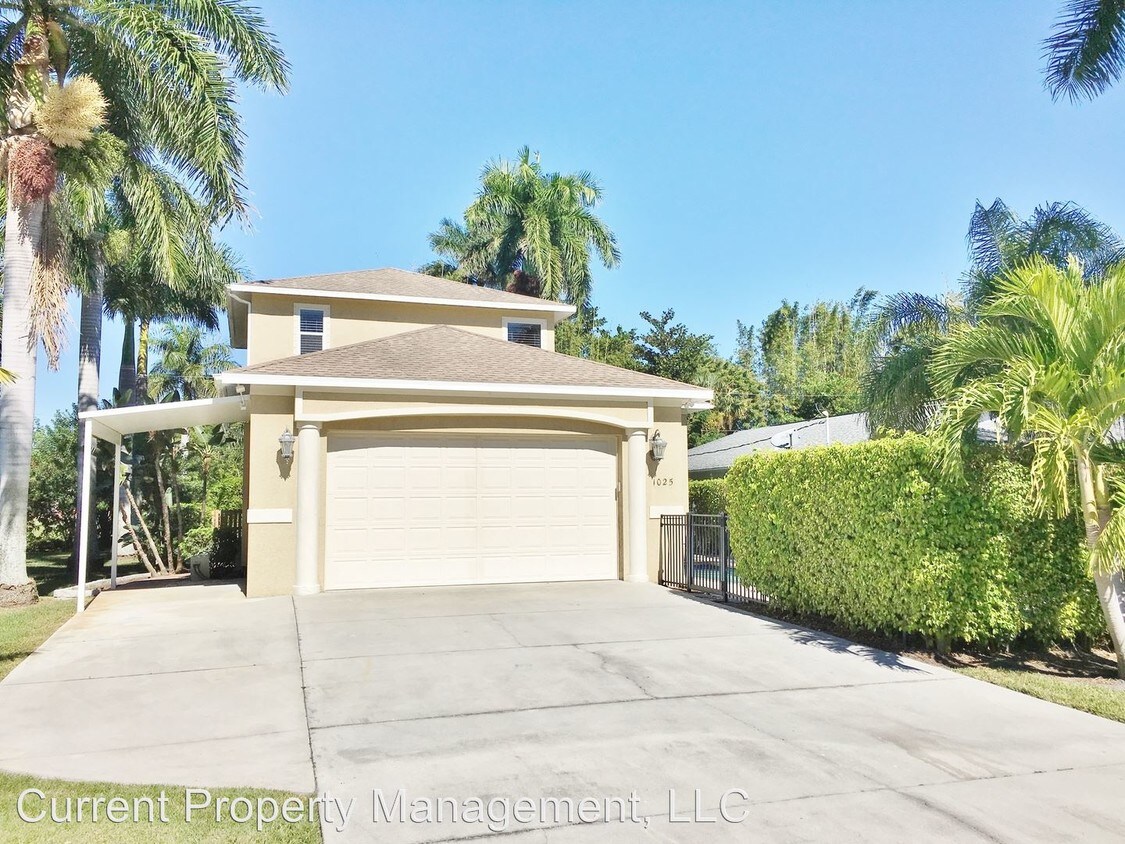 Foto principal - 3 br, 2.5 bath House - 1025 Michigan Ave.