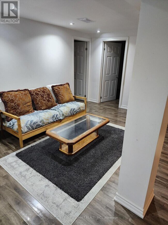 Photo du bâtiment - 1525 Willow Way