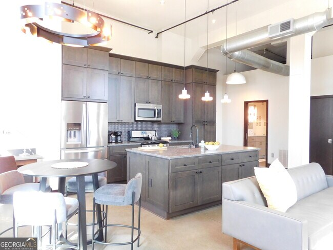 Foto del edificio - 350 Peters St SW