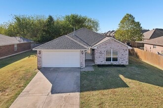 Building Photo - 1216 Fourth St