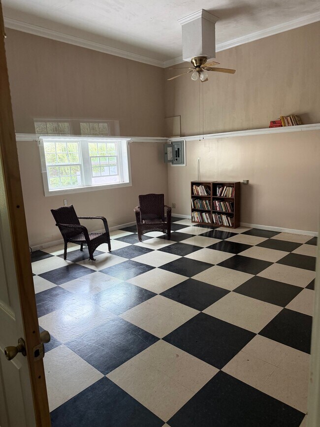 Foto del edificio - 204 Shuford Everhart Ln
