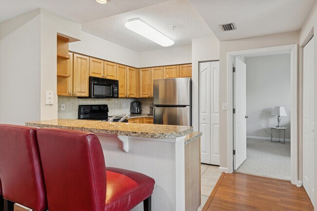 Foto del edificio - 2052 Alta Meadows Ln