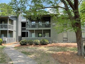 Building Photo - 1866 Tryon Dr