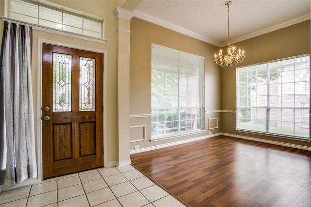 Foto del edificio - 1404 Honey Locust Dr