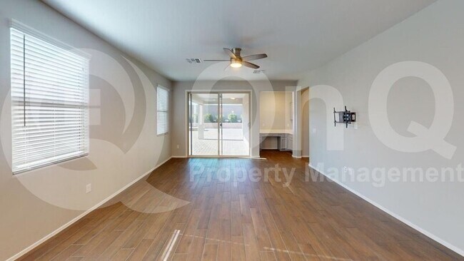 Foto del edificio - 1021 West Calle Zoca