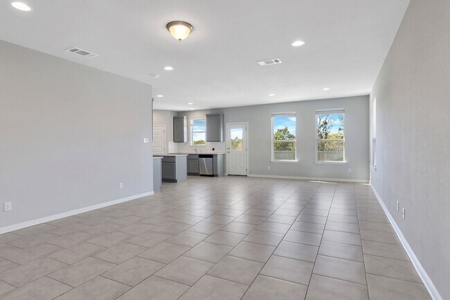 Building Photo - 227 Kellys Heroes Wy