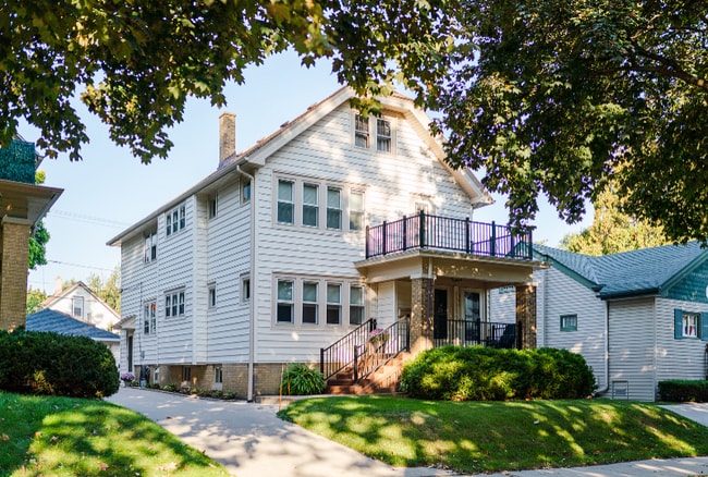 Building Photo - 539 N 53rd St